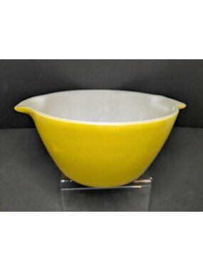 Vintage Anchor Hocking Fire King Yellow Cinderella Mixing Bowl 1.5 Qt